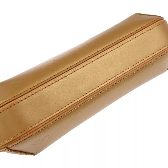 Louis Vuitton Beige Monogram Mat Fowler Handbag - Picture 3 of 10